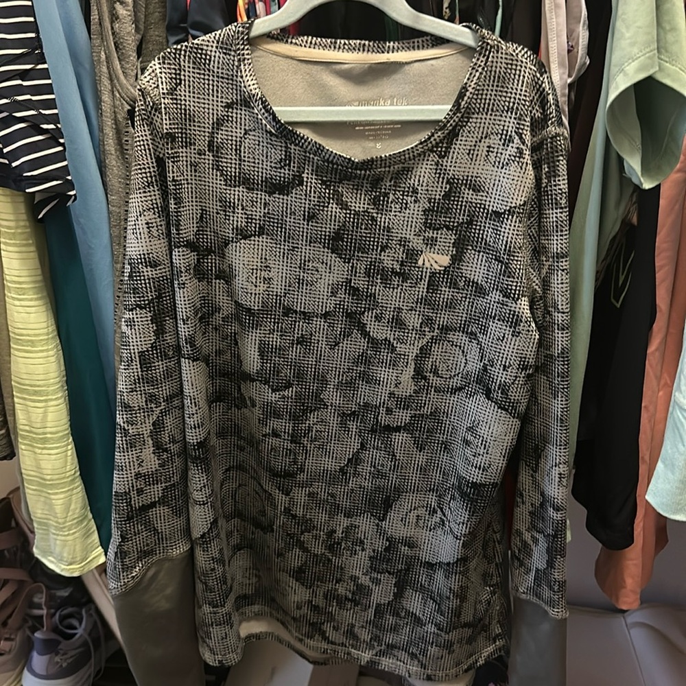 Marika dry wik performance wear